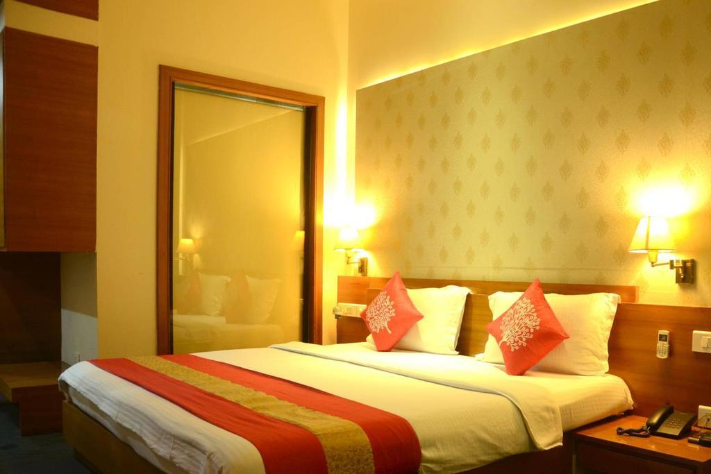 Hotel Shalimar Palace Udaipur Exterior photo
